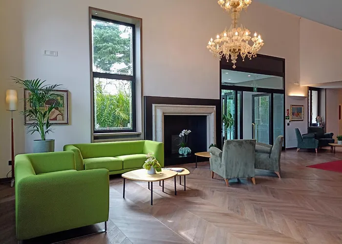 Hotel Villa Maria Desenzano del Garda